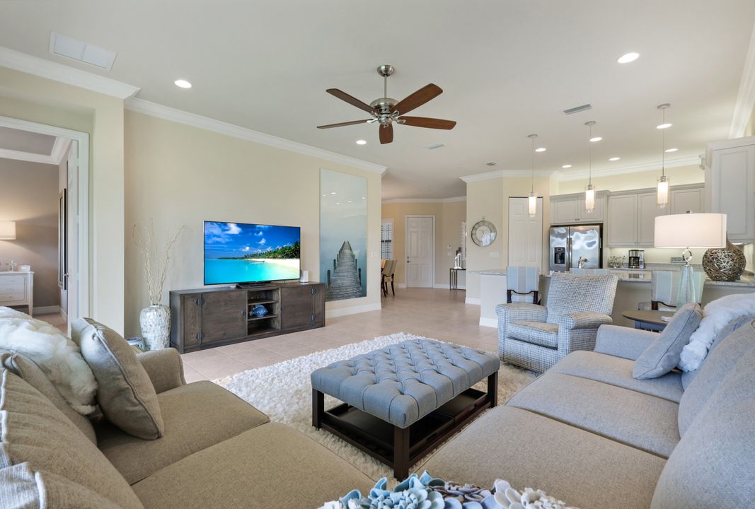 13556 Coronado Dr, Naples, FL 34109