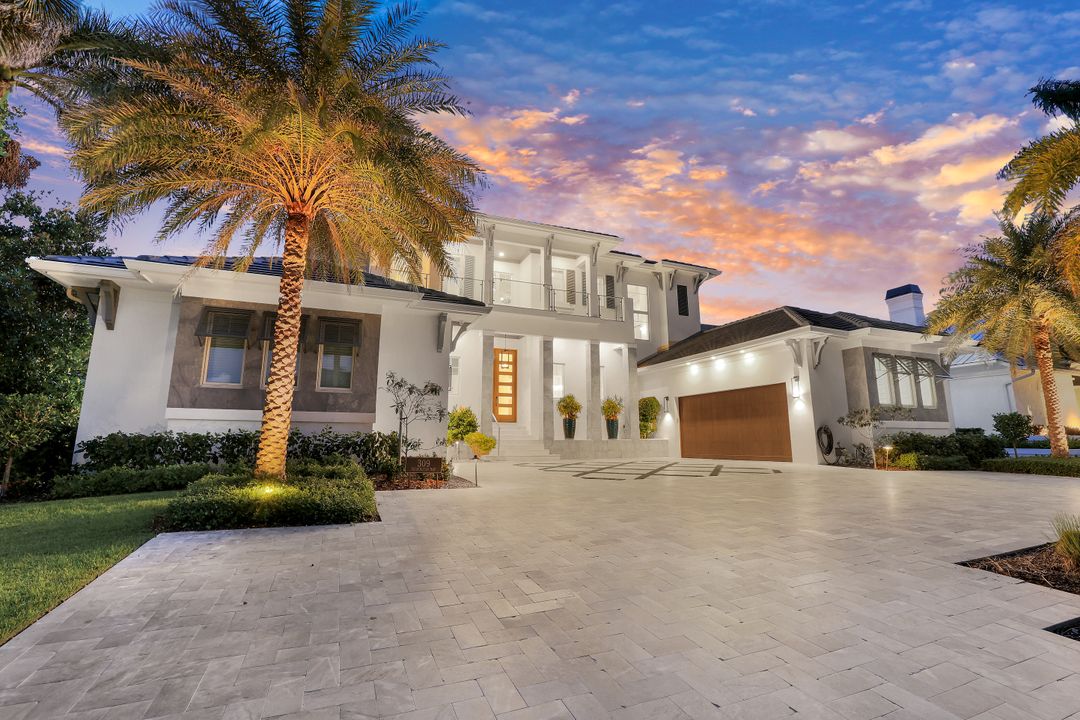 309 Neapolitan Way, Naples, FL 34103