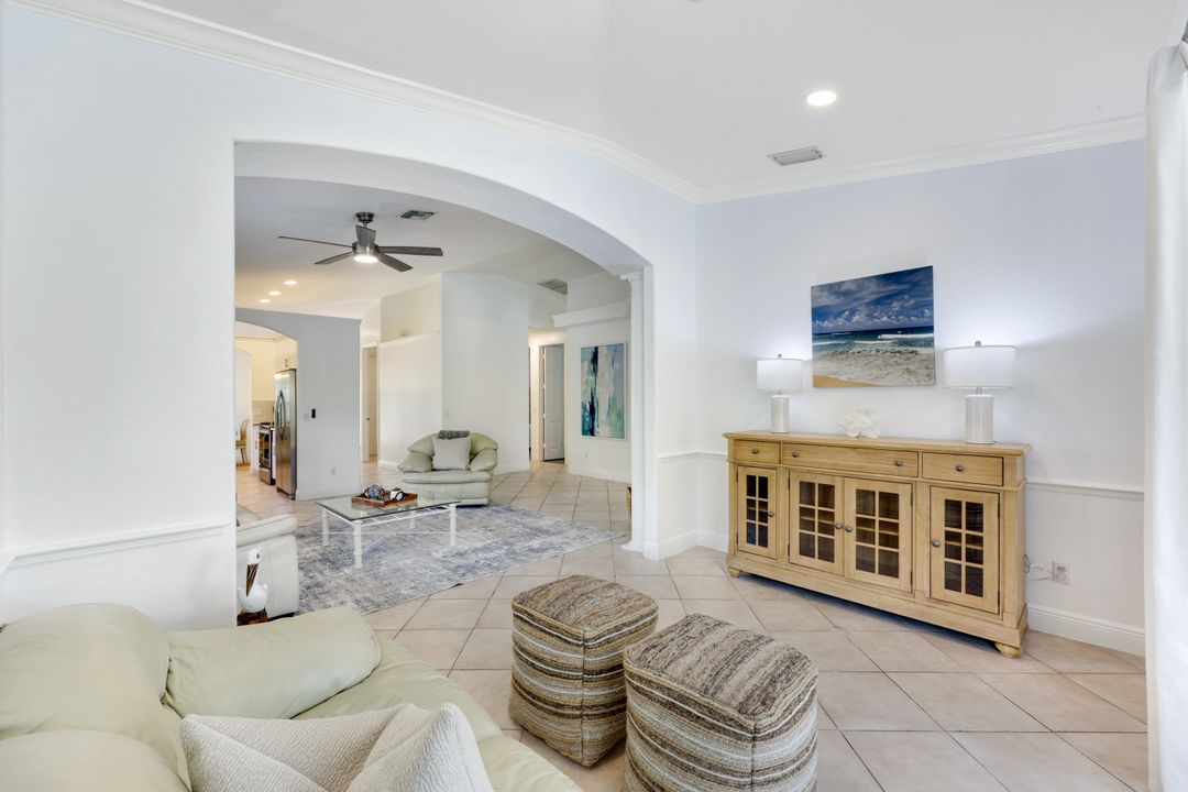 815 96th Ave N, Naples, FL 34108