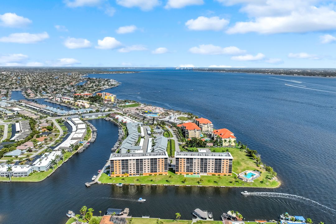 4280 SE 20th Pl #703, Cape Coral, FL 33904