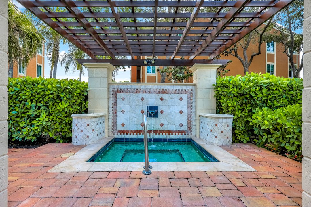 1220 Reserve Way #107, Naples, FL 34105