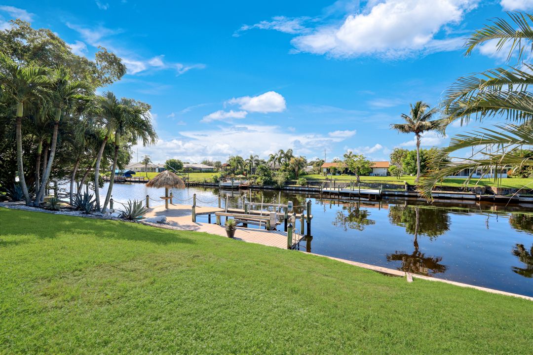 1426 SE 32nd St, Cape Coral, FL 33904