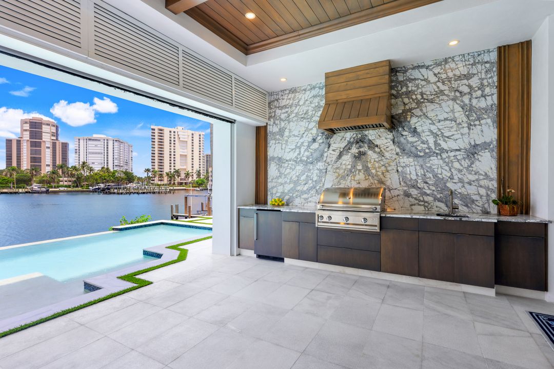 309 Neapolitan Way, Naples, FL 34103