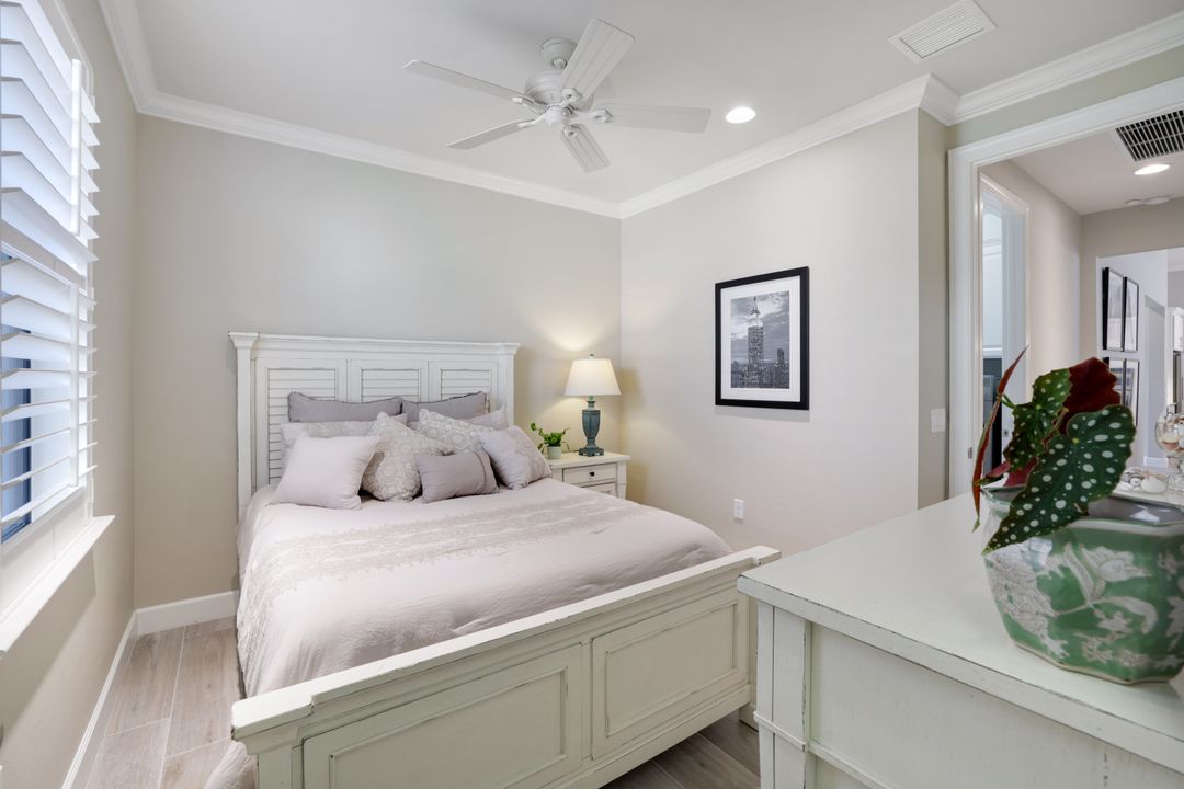 7597 Blackberry Dr, Naples, FL 34114