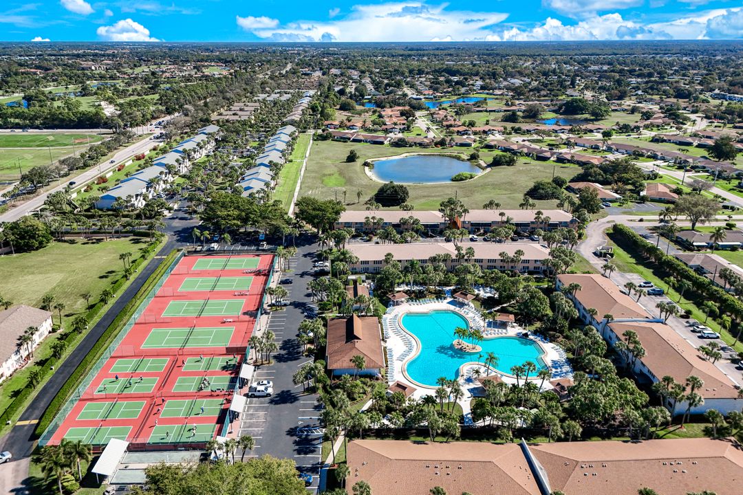 4240 Jack Frost Ct #6, Naples, FL 34112