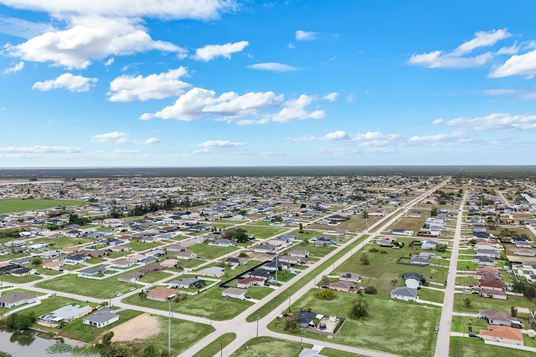 2013 NW Juanita Pl, Cape Coral, FL 33993