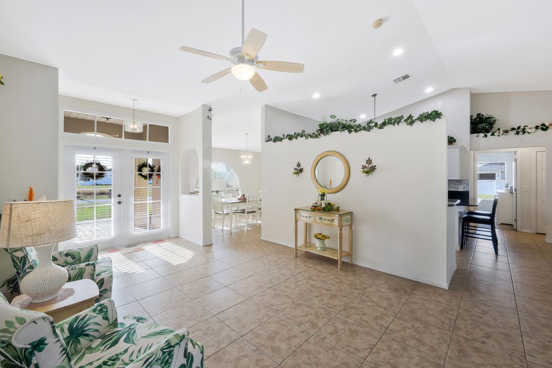 2217 NE 1st Pl, Cape Coral, FL 33909
