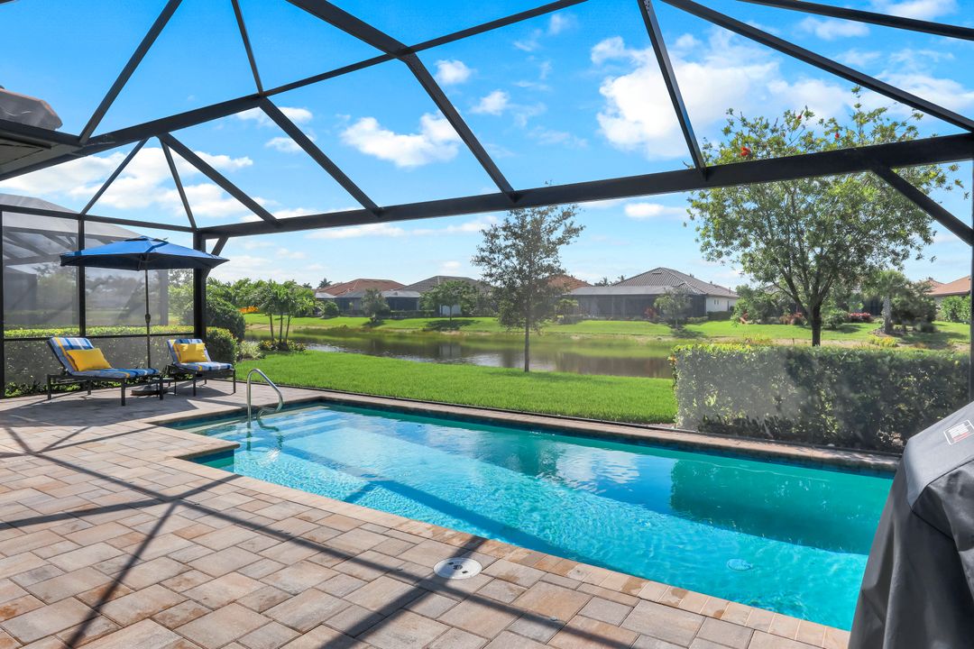 15236 Turin Dr, Naples, FL 34114