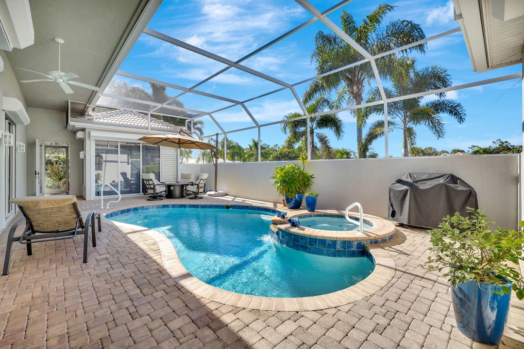 6151 Ashwood Ln, Naples, FL 34110