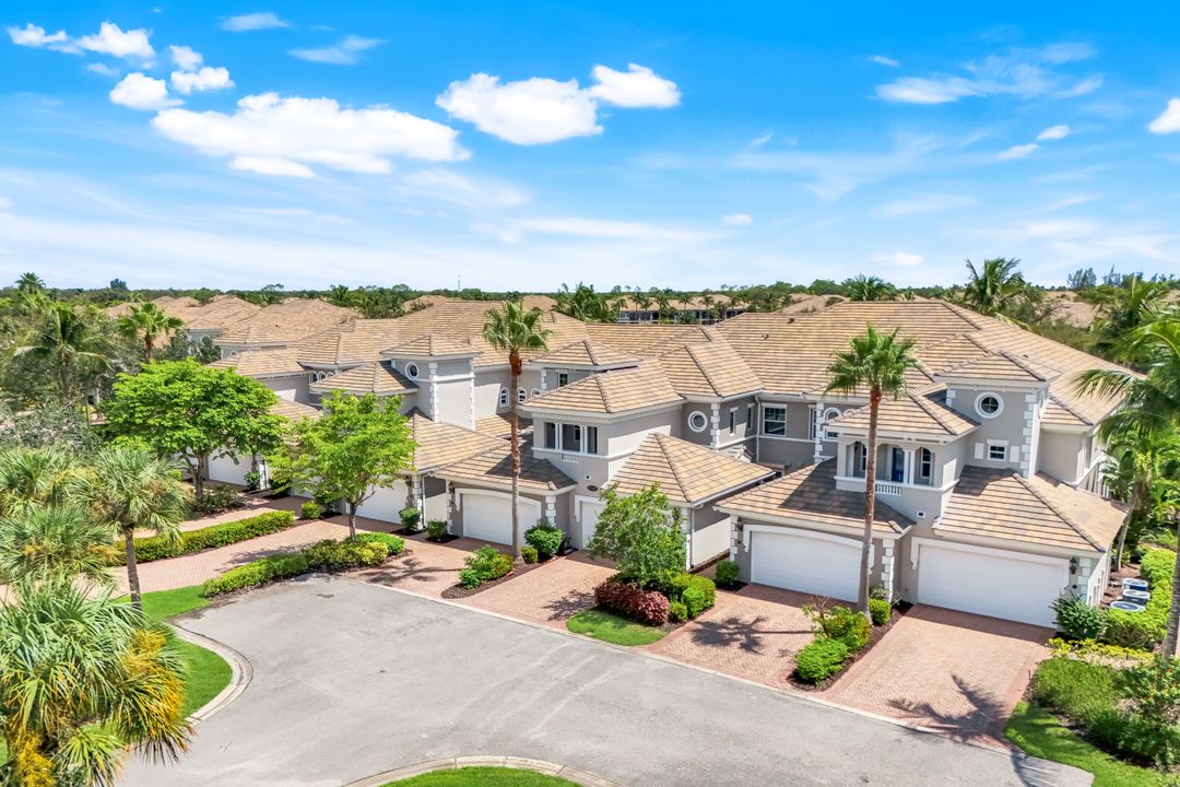 9242 Tesoro Ln #203, Naples, FL 34114