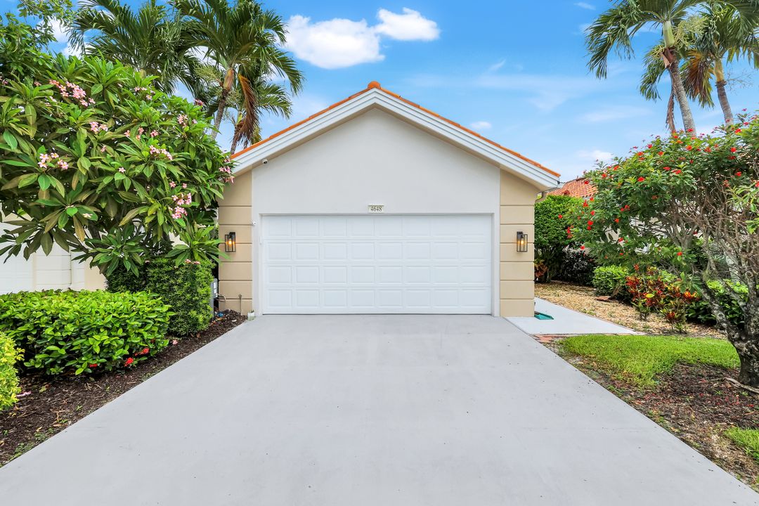 4648 Rio Poco Ct, Naples, FL 34109