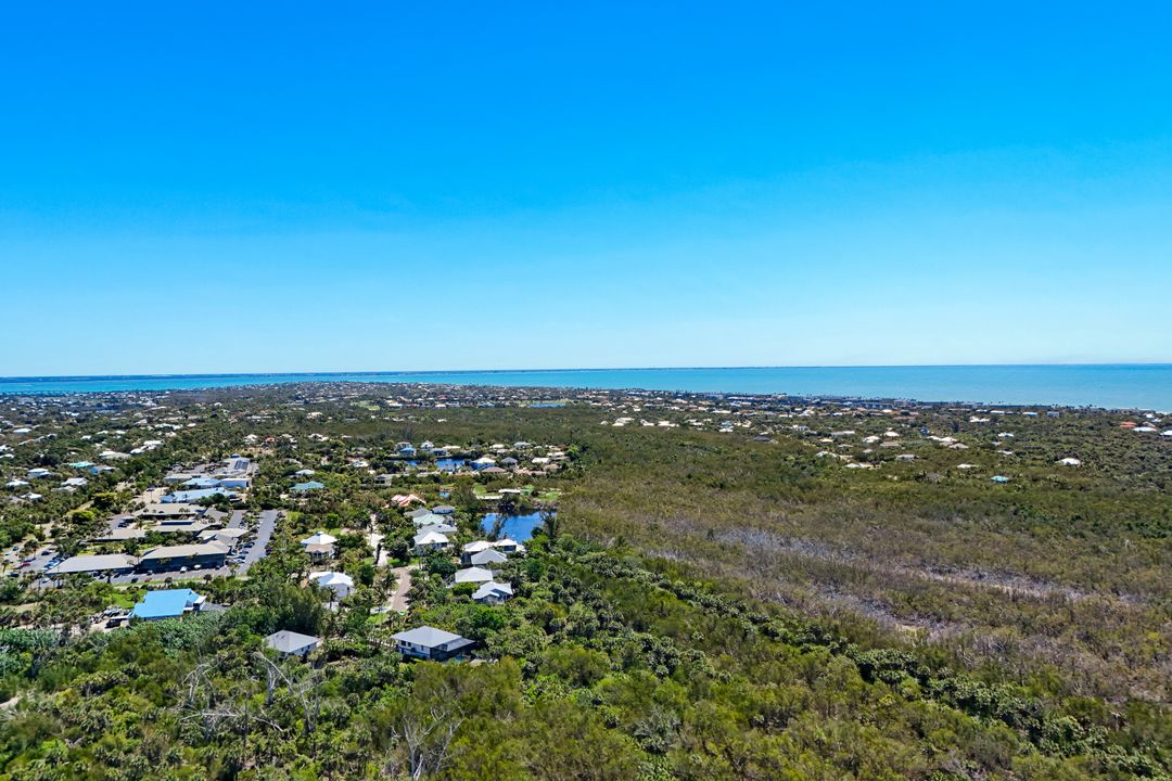 2130 Sunset Cir, Sanibel, FL 33957