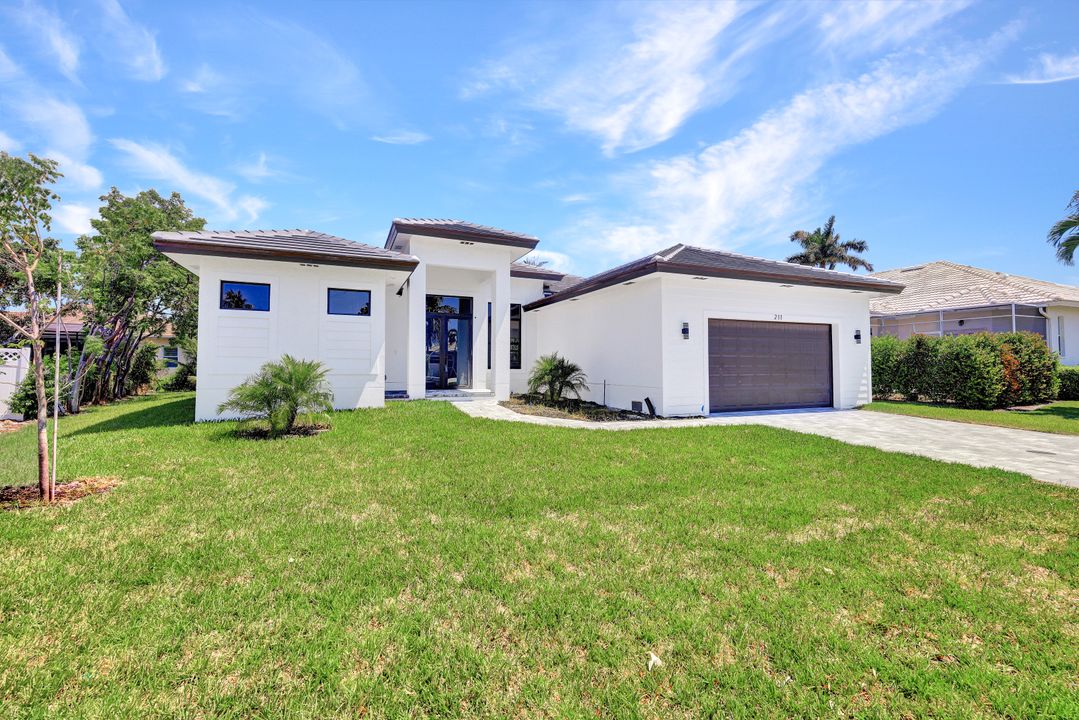 211 Clyburn St, Marco Island, FL 34145