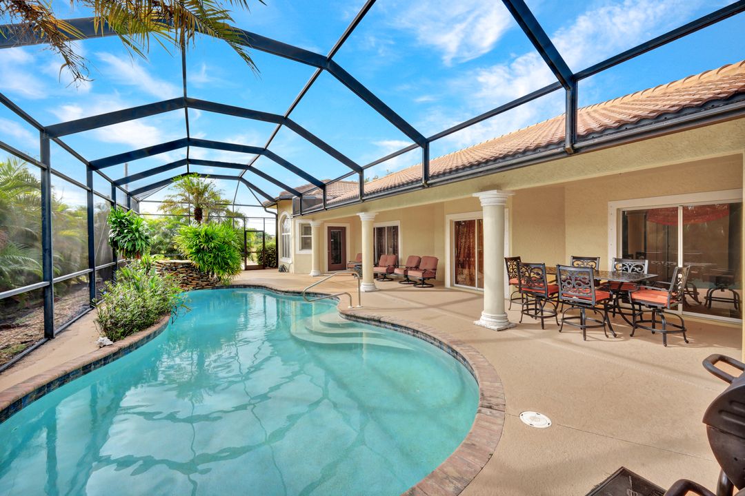 2001 NE 15th Ave, Cape Coral, FL 33909