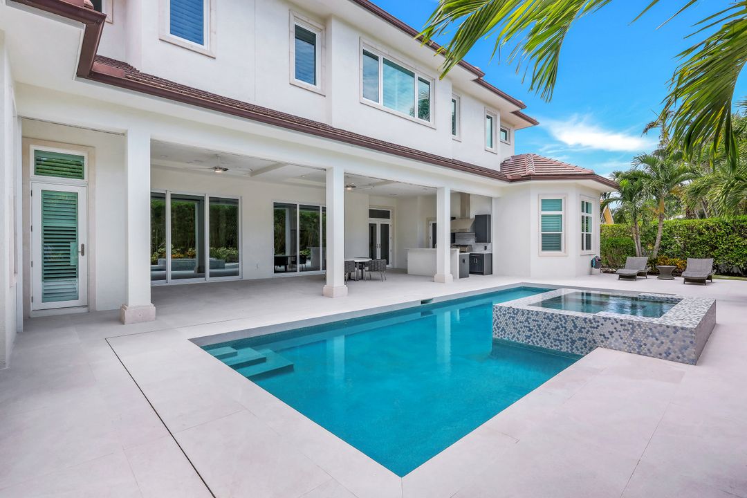 569 Neapolitan Way, Naples, FL 34103