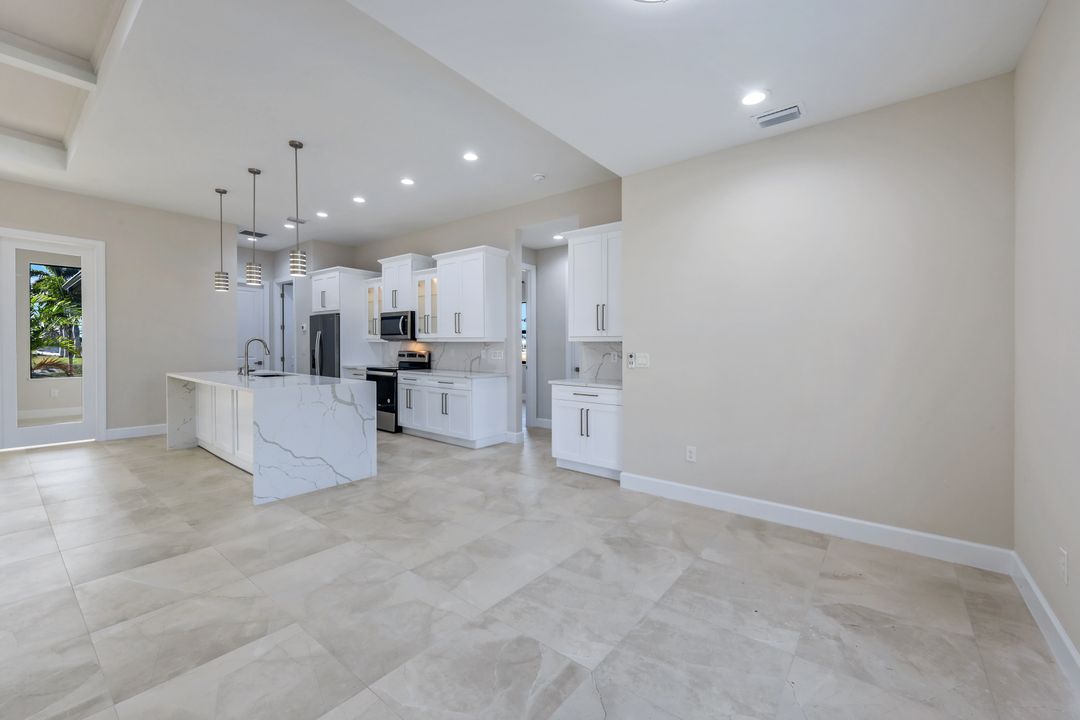 2837 NW 45th Pl, Cape Coral, FL 33993