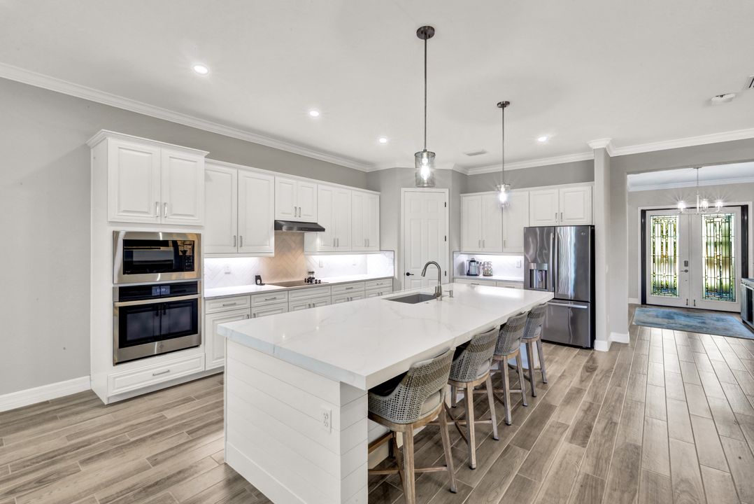 28007 Kerry Ct, Bonita Springs, FL 34135