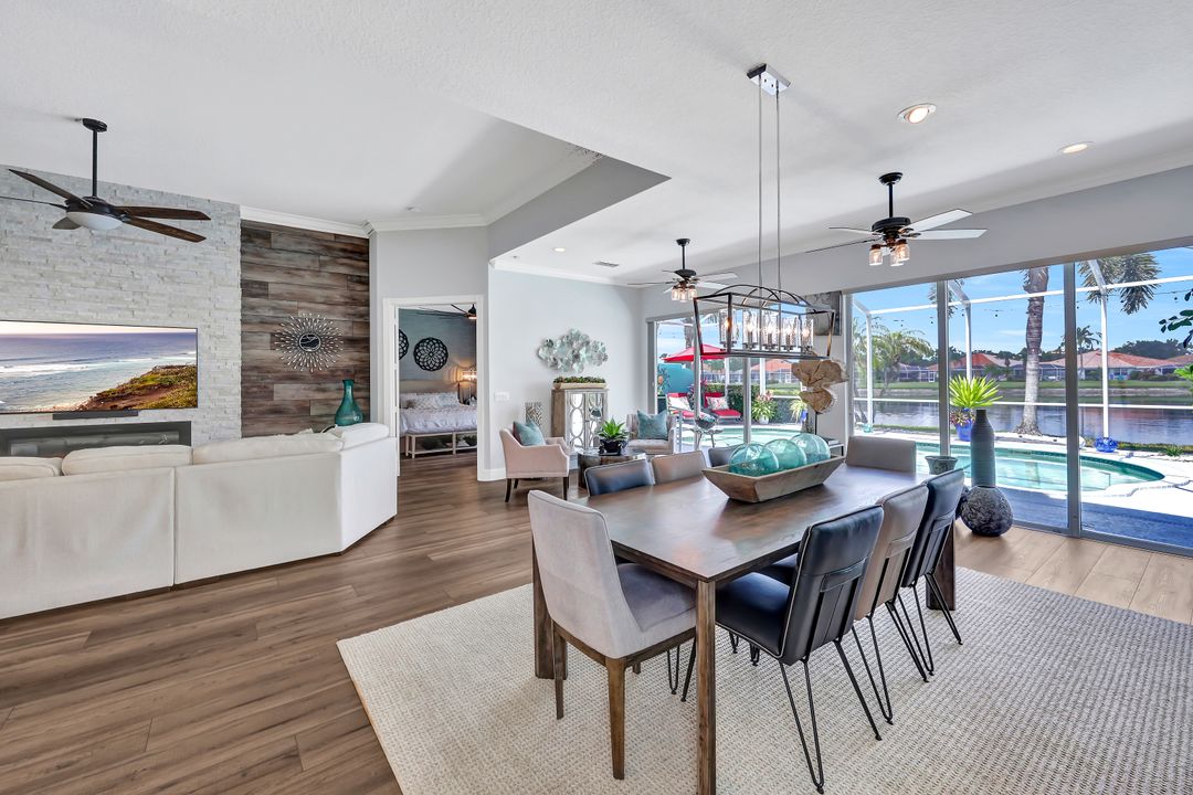 5441 Freeport Ln, Naples, FL 34119