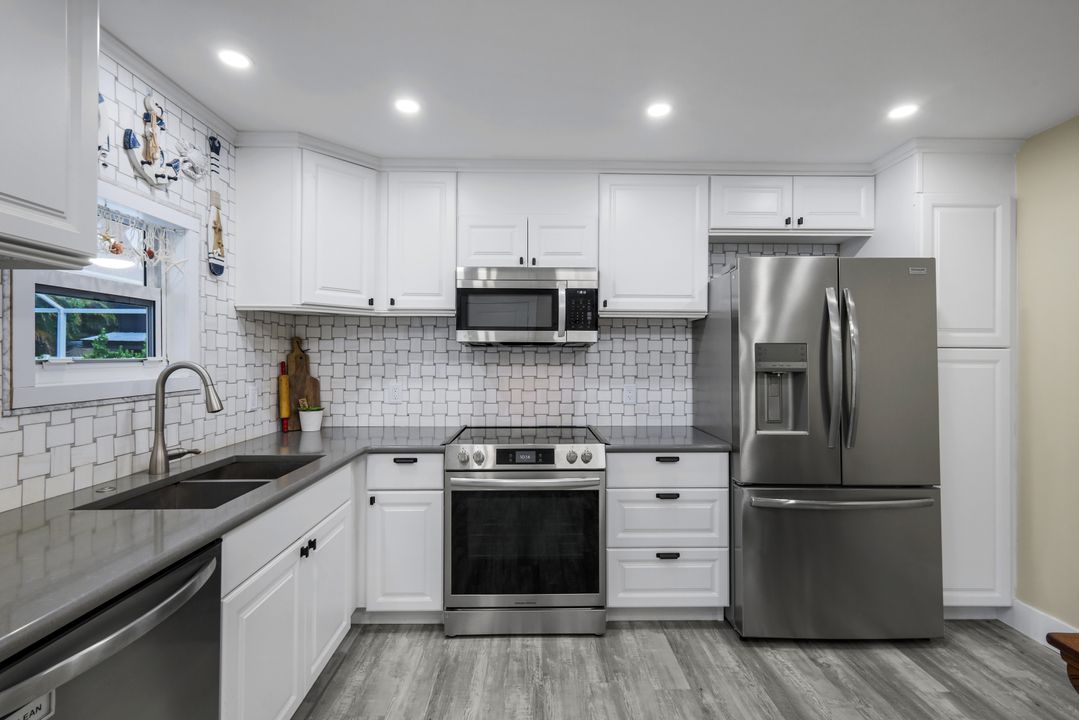 27624 Pullen Ave, Bonita Springs, FL 34135