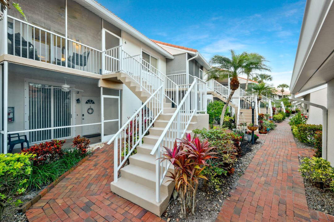 2305 Hidden Lake Dr #3704, Naples, FL 34112