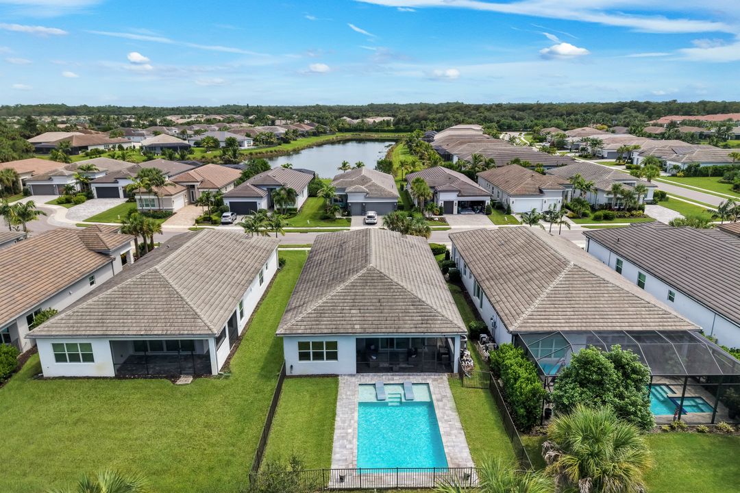 11855 Gardenia Ave, Naples, FL 34120