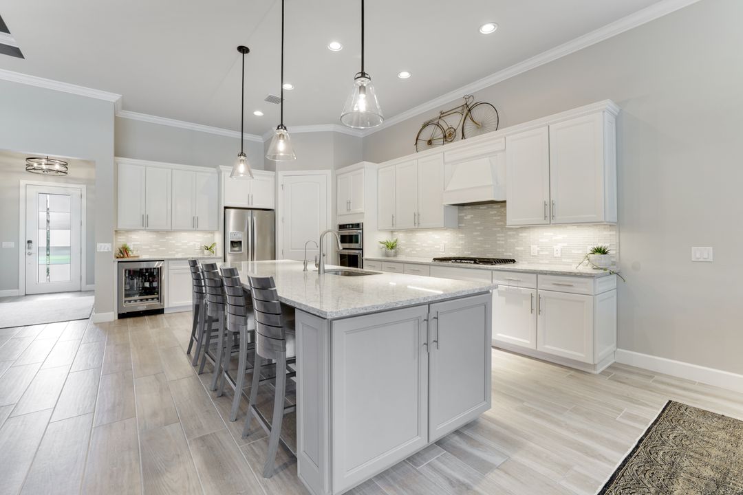 7597 Blackberry Dr, Naples, FL 34114