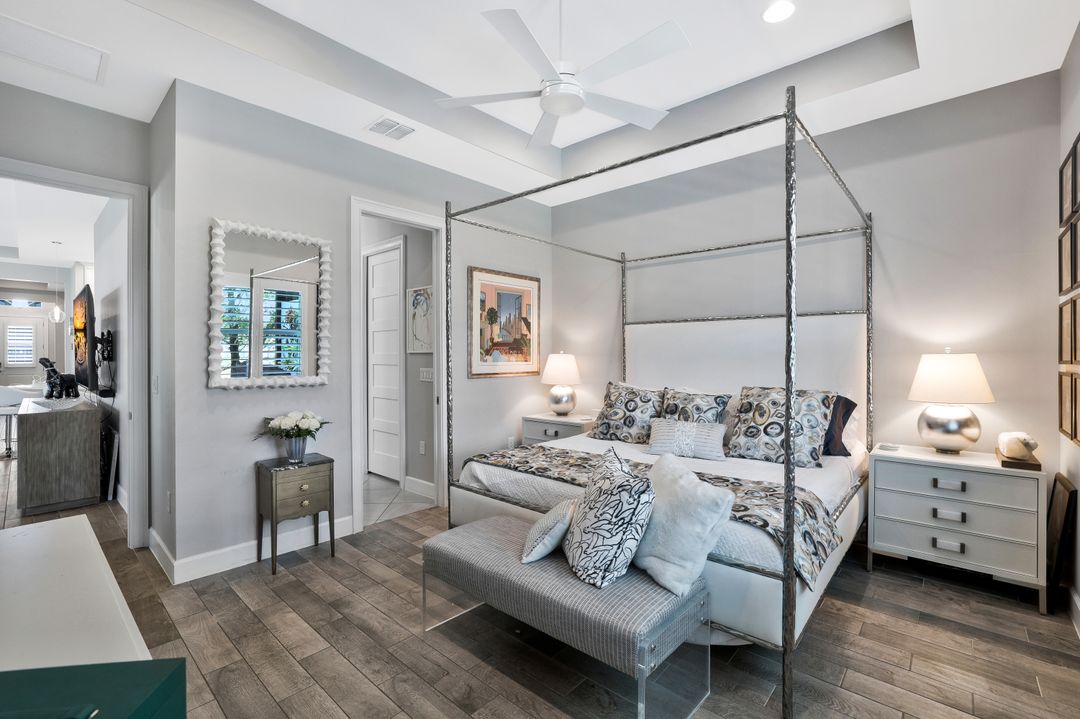 5811 Haiti Dr, Naples, FL 34113