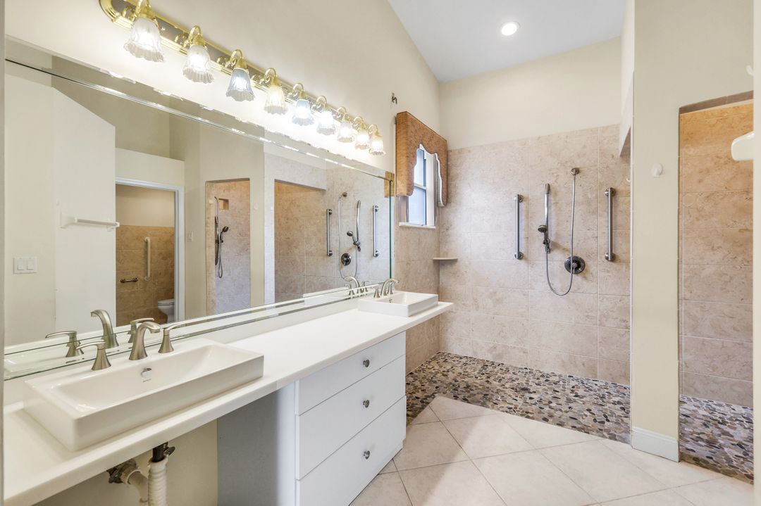 25551 Springtide Ct, Bonita Springs, FL 34135