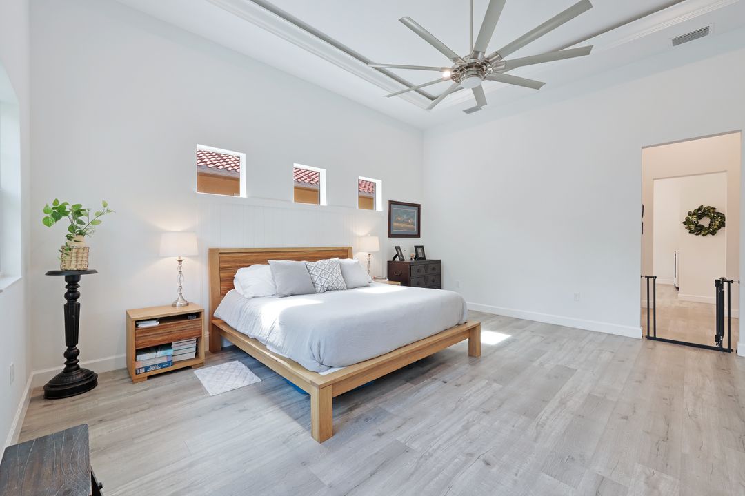 5203 Raintree Ln, Naples, FL 34113