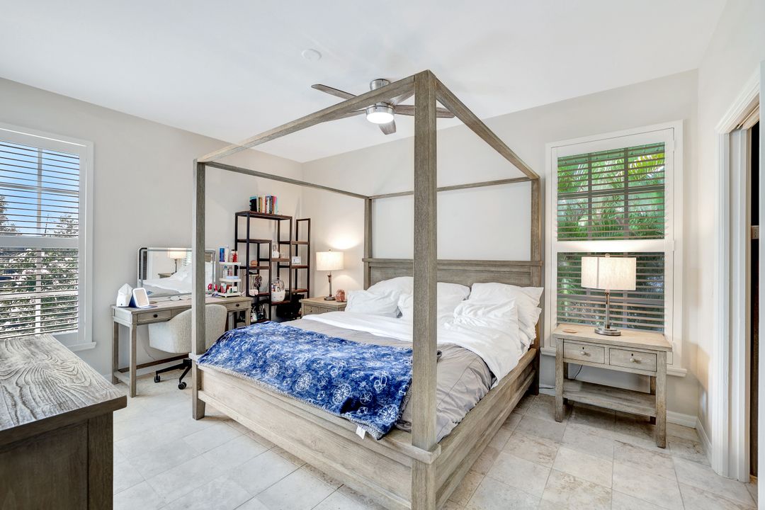 3625 Cottage Club Ln, Naples, FL 34105
