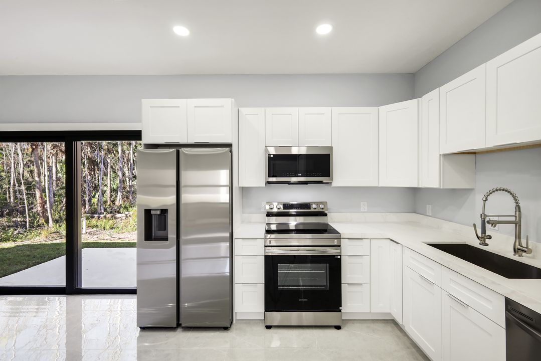 2677 62nd Avenue NE, Naples, FL 34120