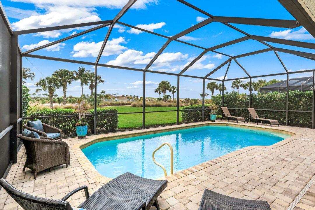 9112 Siesta Bay Dr, Naples, FL 34120