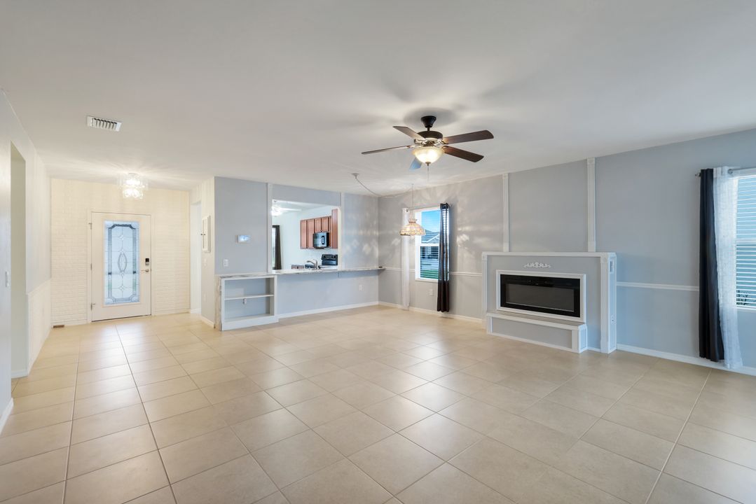 3440 Cancun Ct, Cape Coral, FL 33909