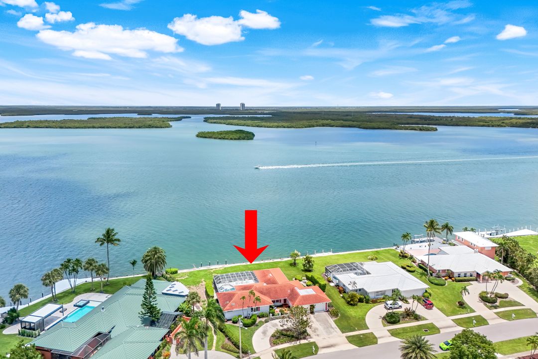 1268 Laurel Ct, Marco Island, FL 34145