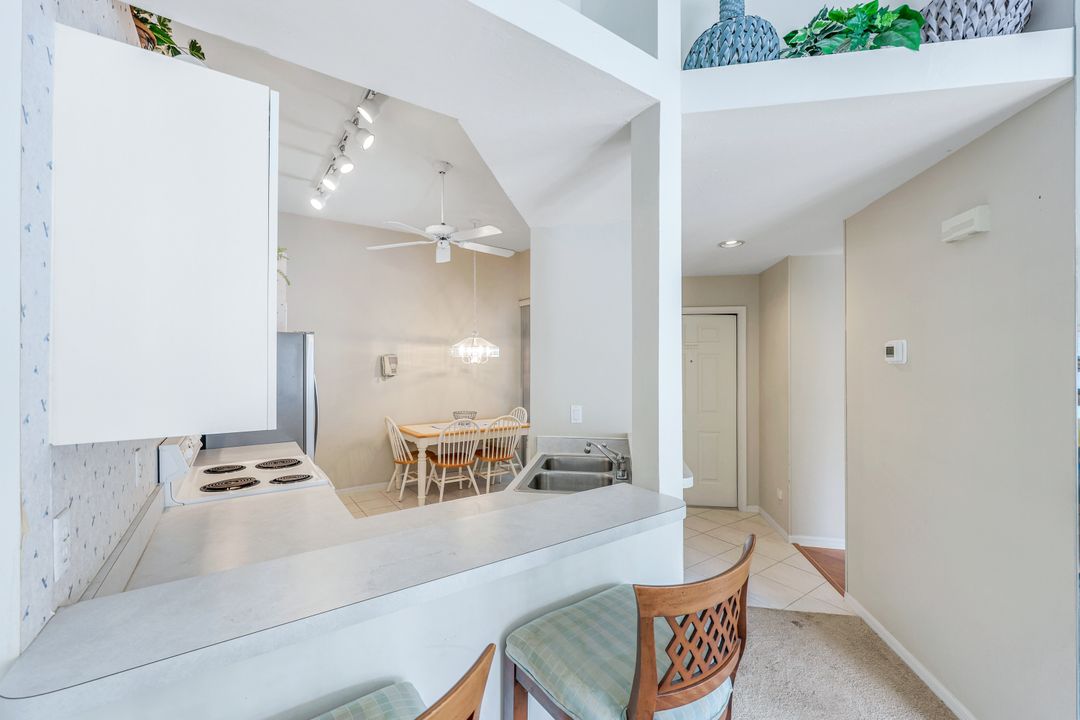 1036 Mainsail Dr #722, Naples, FL 34114
