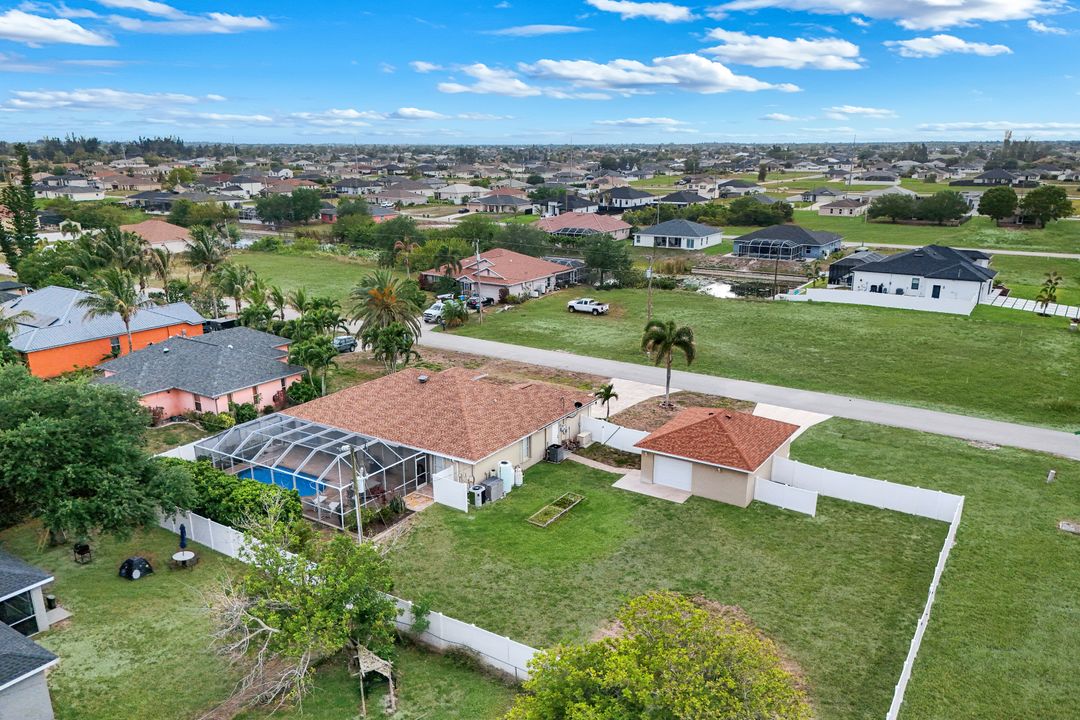 2217 NE 1st Pl, Cape Coral, FL 33909