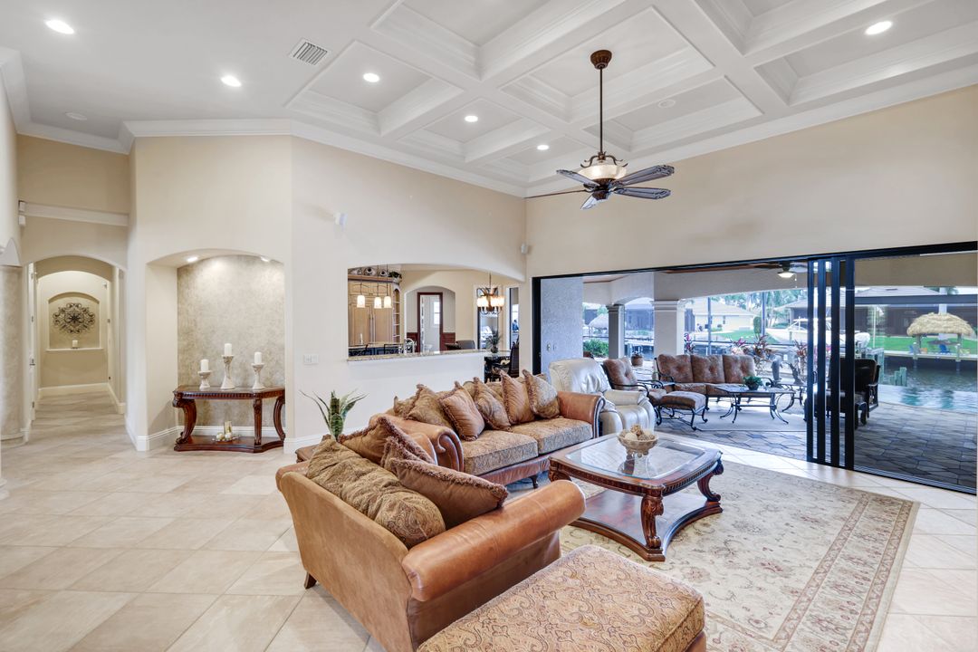 5521 Harbour Preserve Cir, Cape Coral, FL 33914