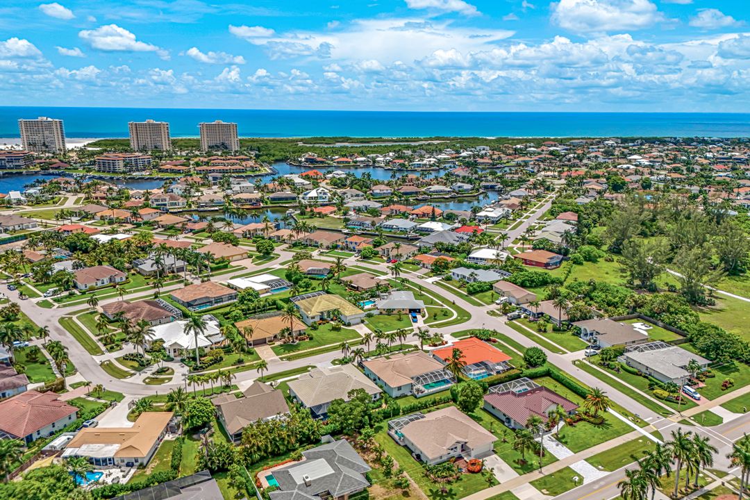 711 Tigertail Ct, Marco Island, FL 34145