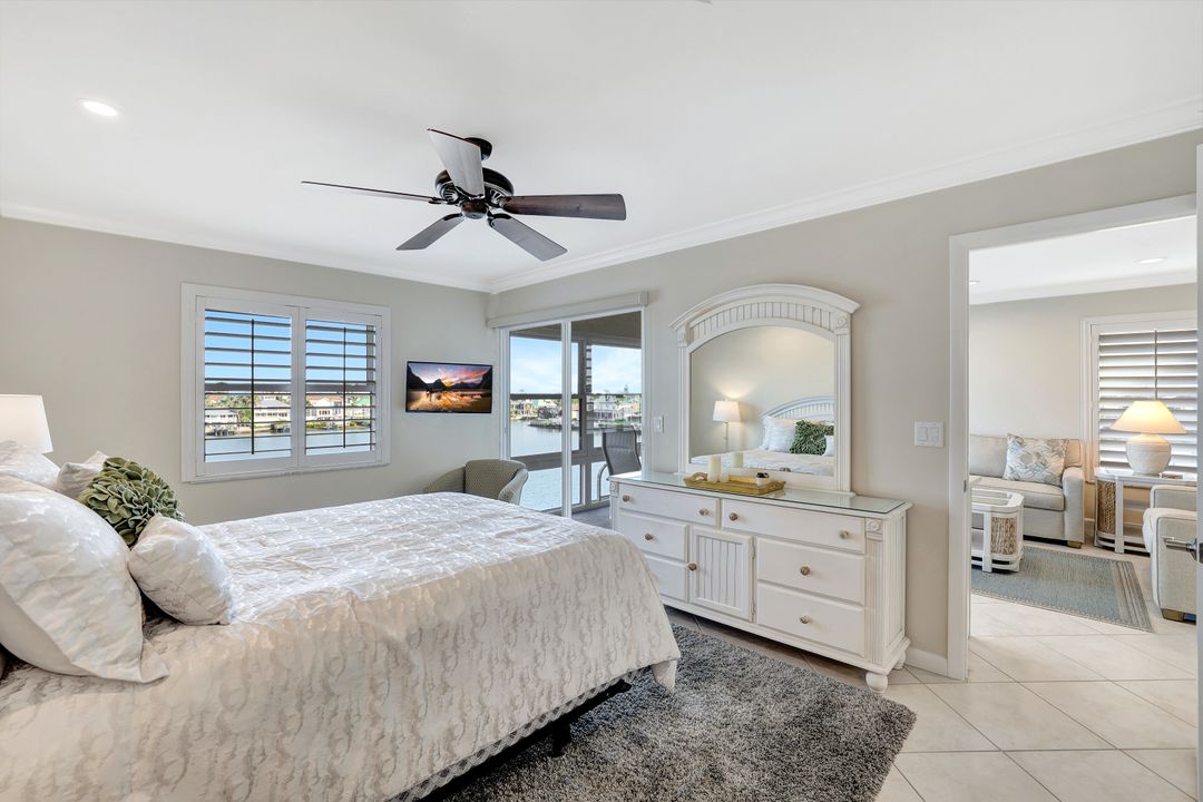 271 Southbay Dr #155, Naples, FL 34108