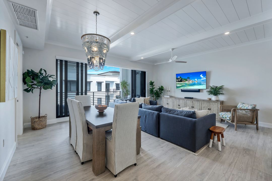 1111 Central Ave #514, Naples, FL 34102