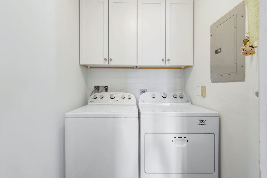 7767 Jewel Ln #203, Naples, FL 34109