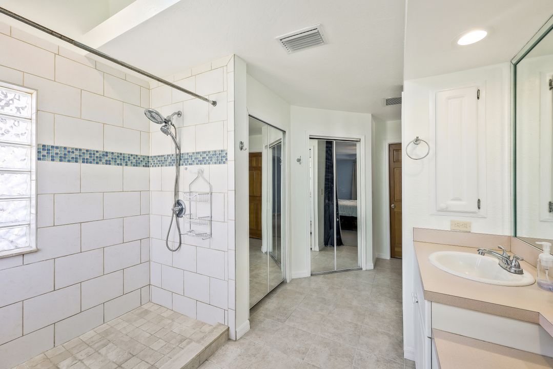 432 SE 17th St, Cape Coral, FL 33990