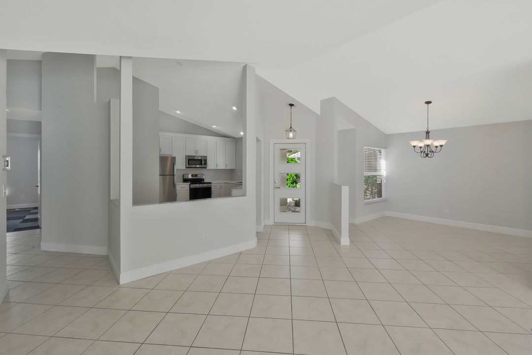 11054 Linnet Ln, Naples, FL 34119