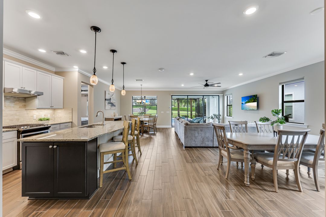 19252 Aqua Shore Dr, Fort Myers , FL 33913