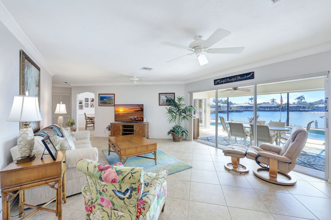 1235 Shenandoah Ct, Marco Island, FL 34145