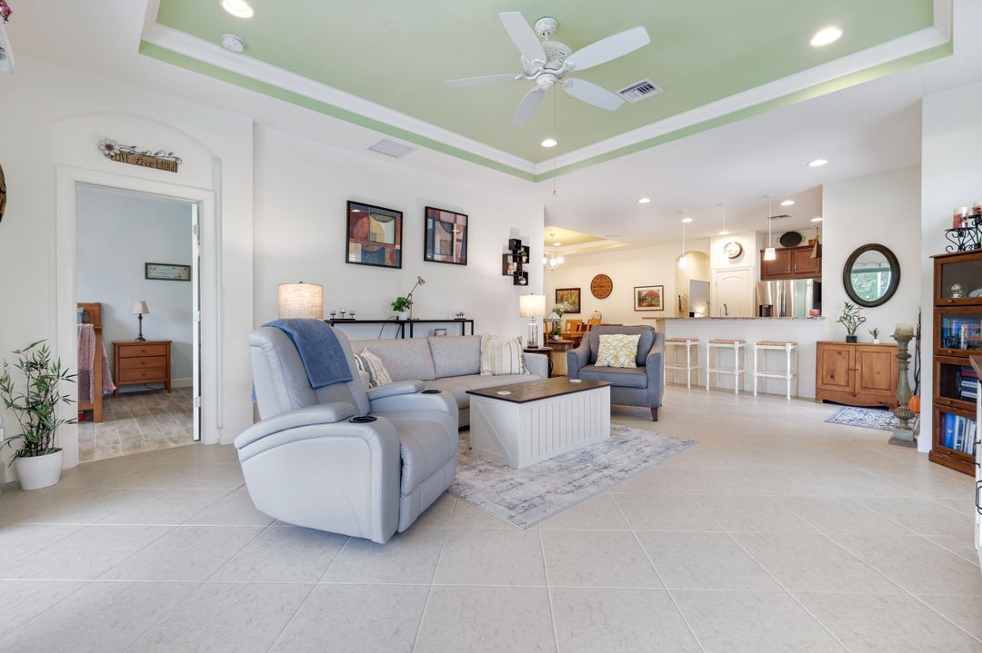 10436 Peso Del Rio Dr, Fort Myers, FL 33908