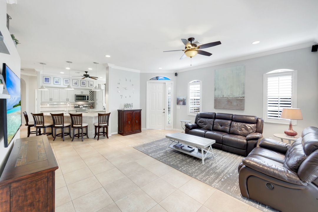 12694 Fox Ridge Dr, Bonita Springs, FL 34135