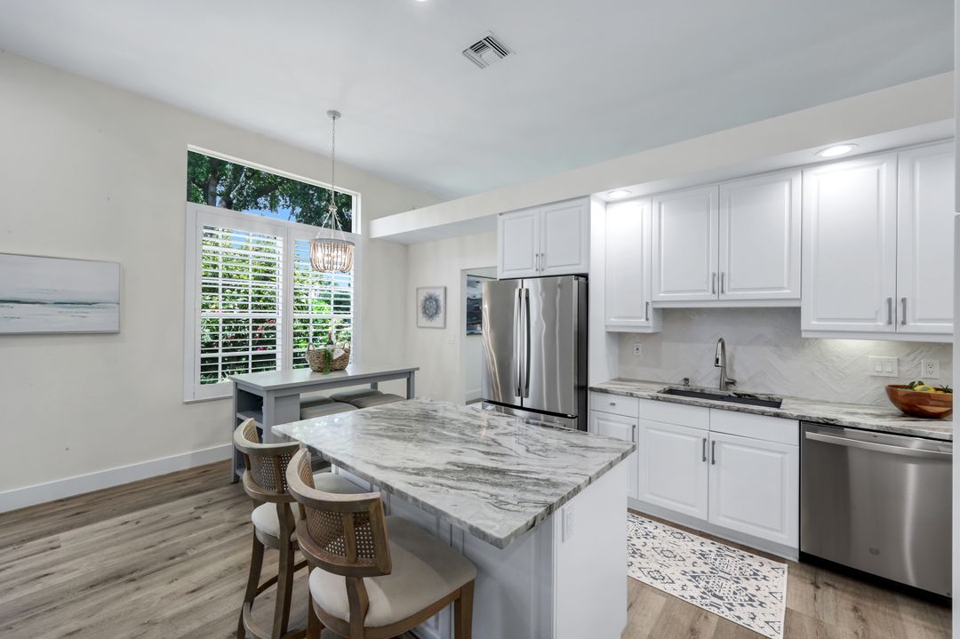 155 San Rafael Ln, Naples, FL 34119