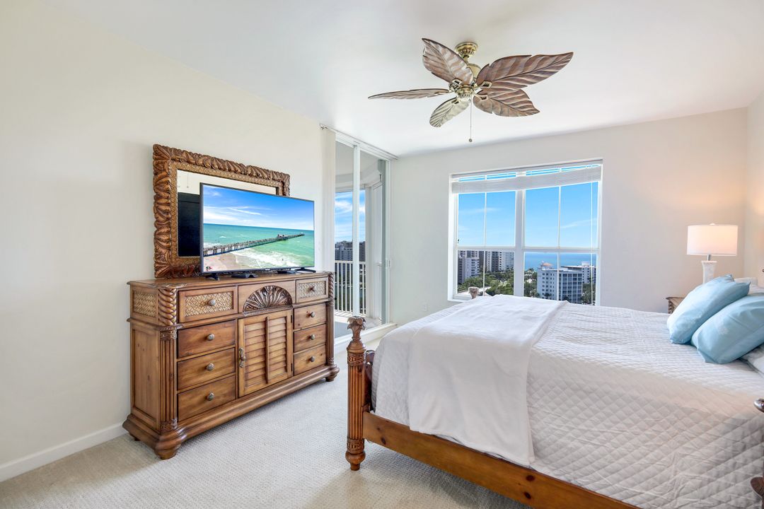 300 Dunes Blvd #PH05, Naples, FL 34110