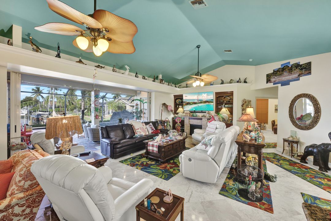 907 SW 51st Terrace, Cape Coral, FL 33914